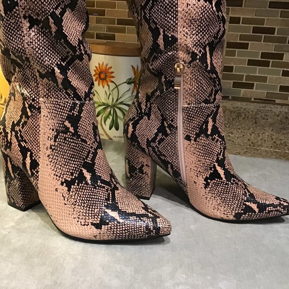 New Fashion Nova Faux Leather Snakeskin Boots Size 10